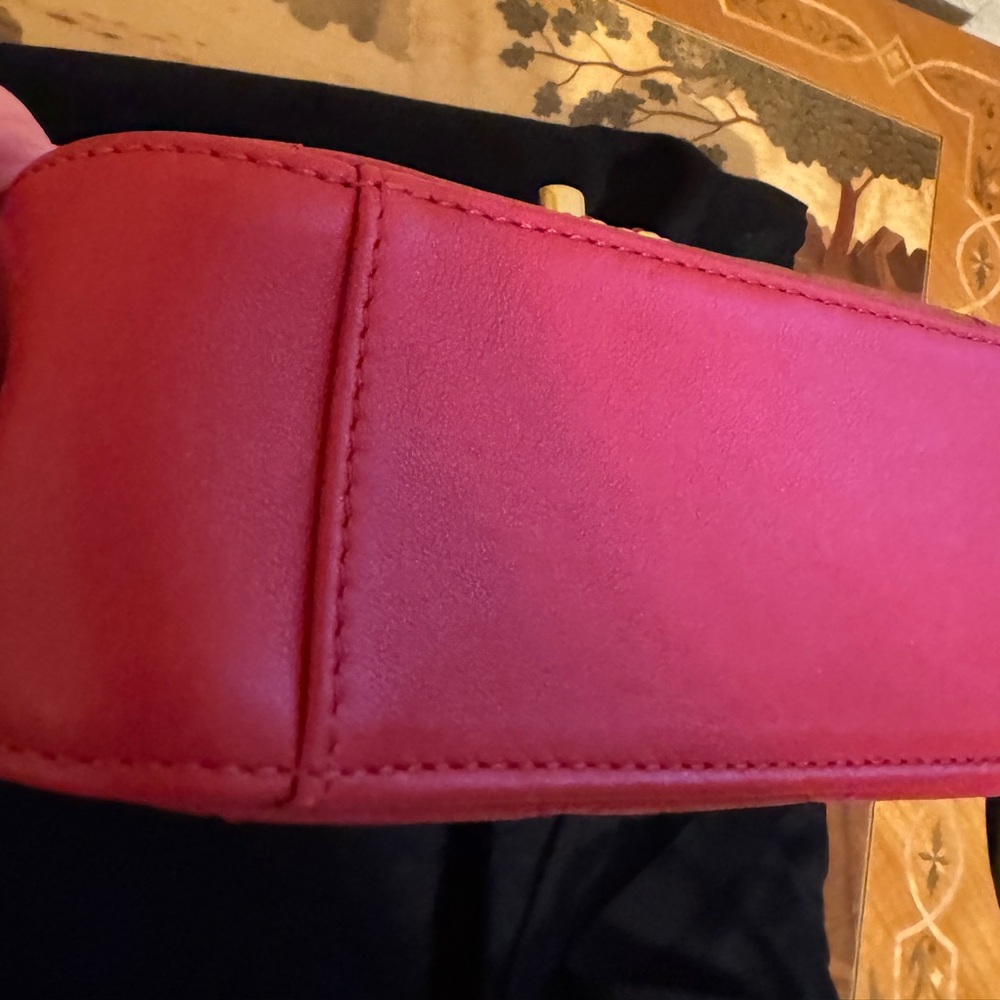 Chanel Infinity Chain mini bag in red quilted leather. - Picture 8 of 11